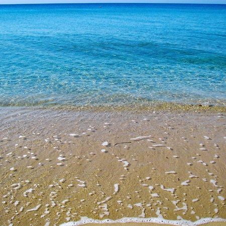 Casa Lia-Beach Front Villa Nea Kallikrateia Bagian luar foto