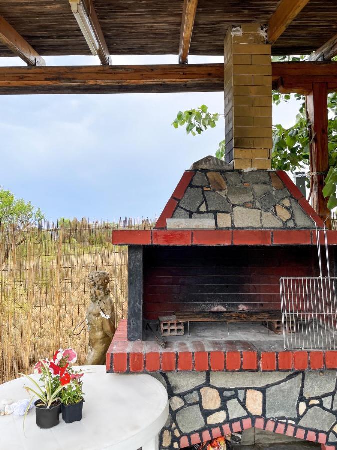 Casa Lia-Beach Front Villa Nea Kallikrateia Bagian luar foto