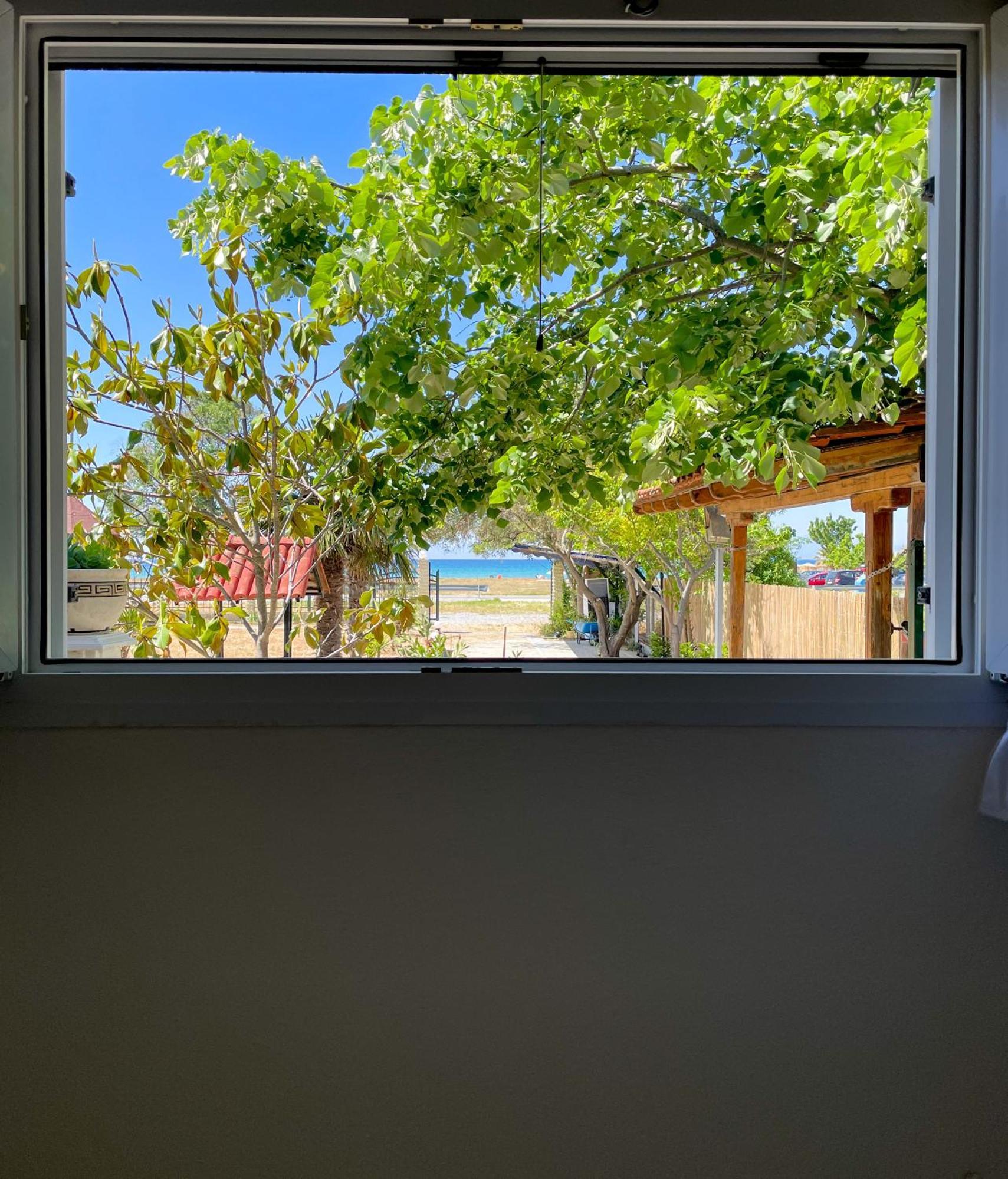 Casa Lia-Beach Front Villa Nea Kallikrateia Bagian luar foto