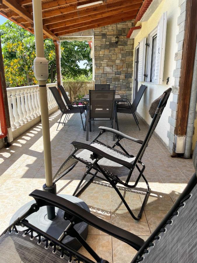 Casa Lia-Beach Front Villa Nea Kallikrateia Bagian luar foto