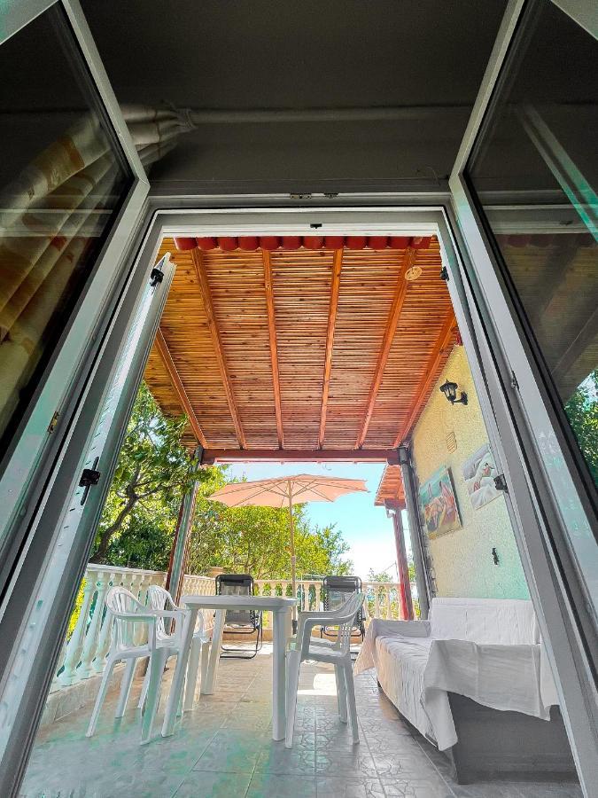 Casa Lia-Beach Front Villa Nea Kallikrateia Bagian luar foto