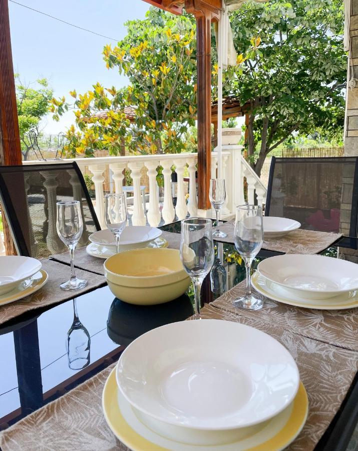 Casa Lia-Beach Front Villa Nea Kallikrateia Bagian luar foto