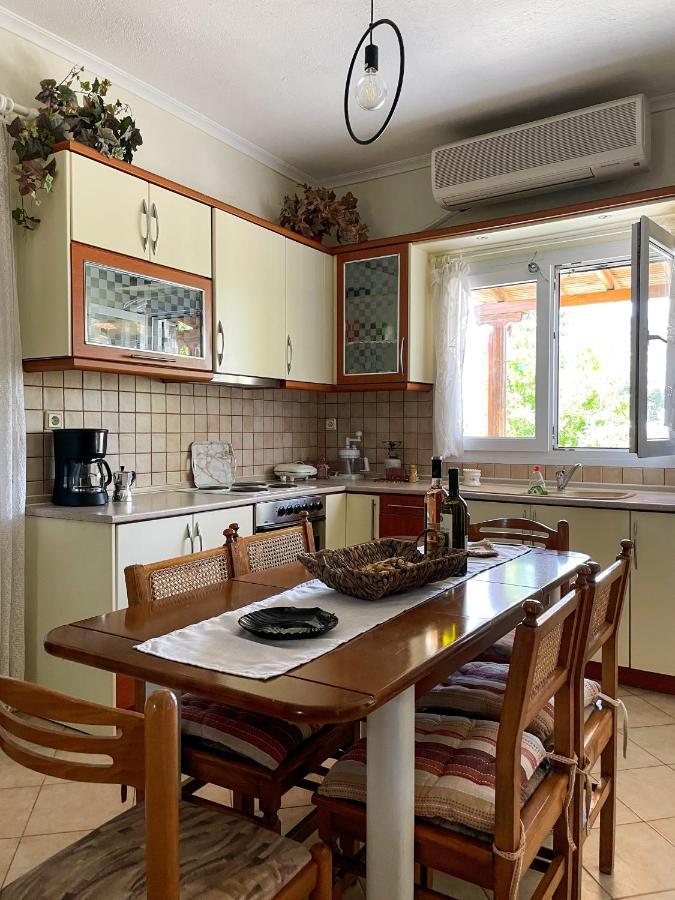 Casa Lia-Beach Front Villa Nea Kallikrateia Bagian luar foto