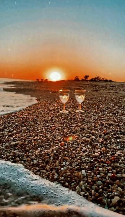 Casa Lia-Beach Front Villa Nea Kallikrateia Bagian luar foto